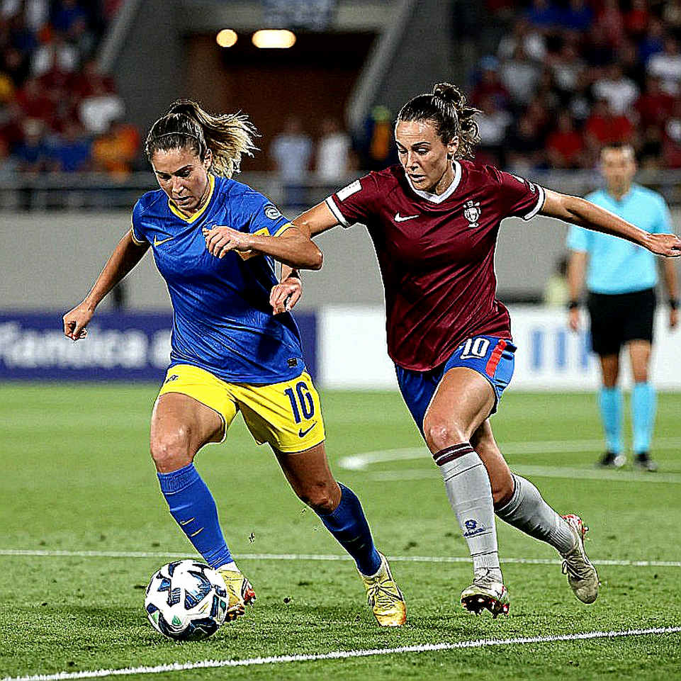 Ba người Mỹ ở châu Âu: Reyna đổi nghề, Pulisic đua với hạn định, McKennie mắc kẹt trong vai vá víu